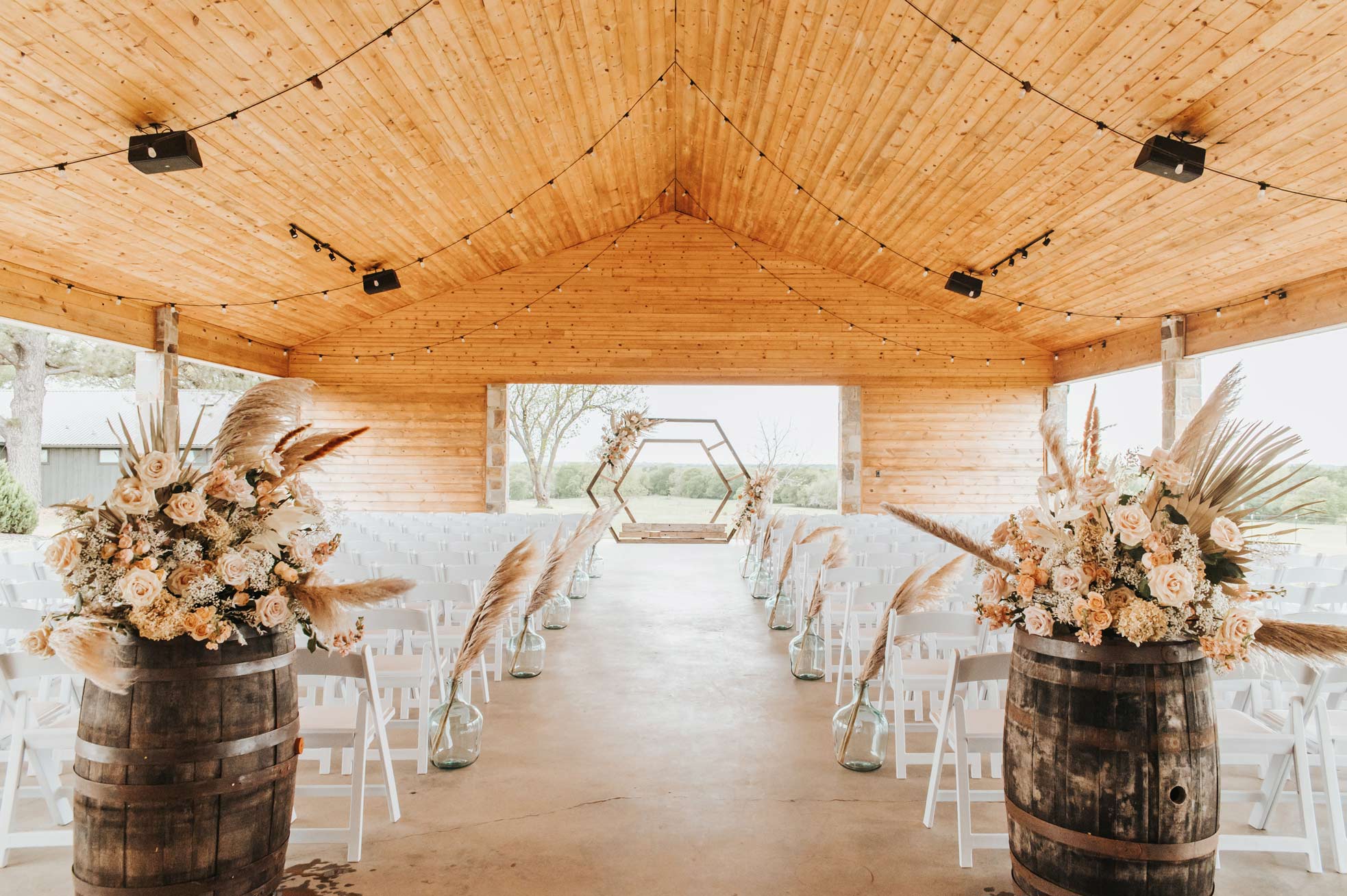 The-Madelyn-Venue-+-Guesthouse-North-Texas-Outdoor-Wedding-Venue